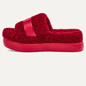 BNWT UGG Fluffita Platform Slides – Red – Size 9